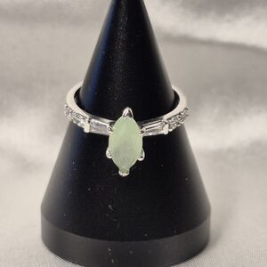 Sterling Silver and Green Natural Stone & Crystals Simple Ring Sz 6 3/4. Beauty